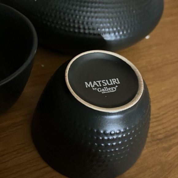 Black Asian tea pot ceramic & cups - Picture 3 of 4